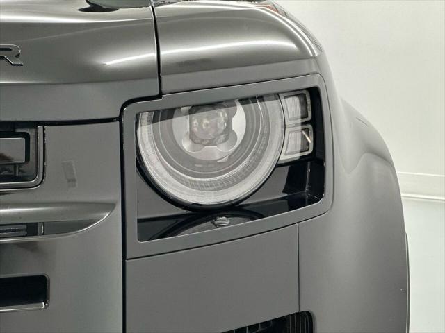 2023 Land Rover Defender 110 X-Dynamic SE