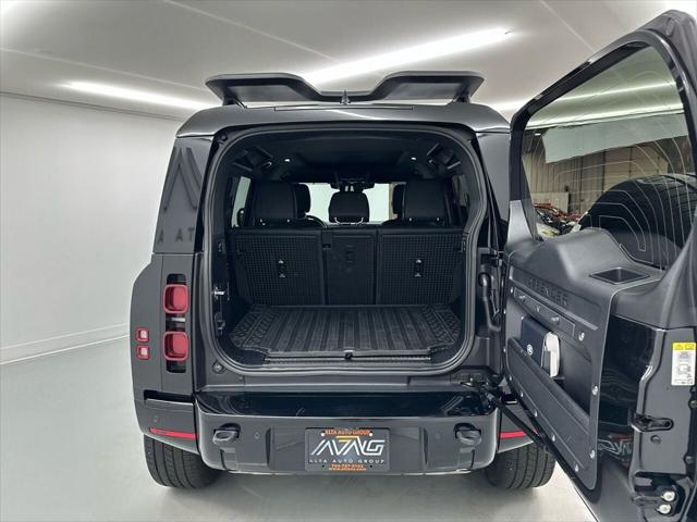 2023 Land Rover Defender 110 X-Dynamic SE