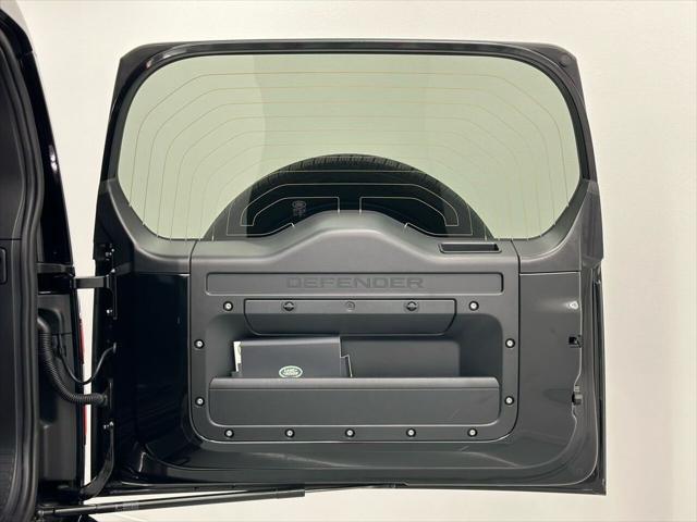 2023 Land Rover Defender 110 X-Dynamic SE