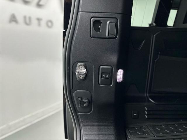 2023 Land Rover Defender 110 X-Dynamic SE