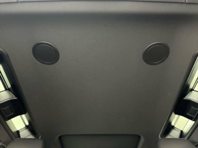 2023 Land Rover Defender 110 X-Dynamic SE