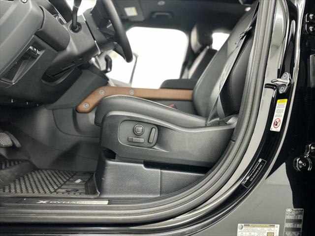 2023 Land Rover Defender 110 X-Dynamic SE