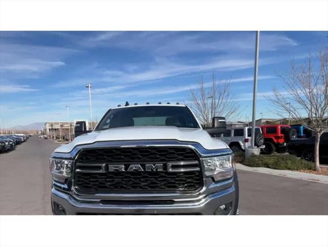 2024 RAM Ram 5500 Chassis Cab RAM 5500 TRADESMAN CHASSIS CREW CAB 4X2 84 CA