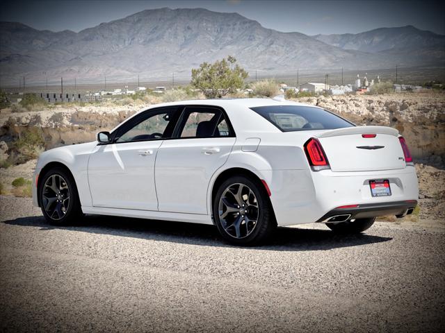 2023 Chrysler Chrysler 300 300S V8