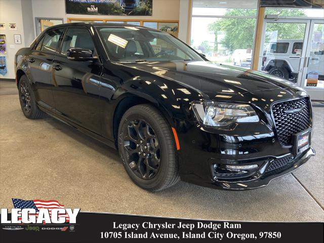 2023 Chrysler Chrysler 300 300 TOURING L AWD