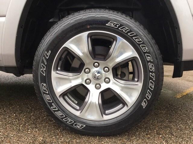 2020 Ram 1500 Laramie Crew Cab 4x4 5'7" Box