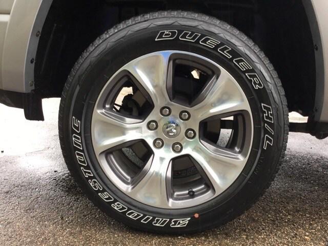 2020 Ram 1500 Laramie Crew Cab 4x4 5'7" Box
