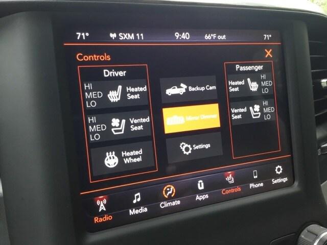 2020 Ram 1500 Laramie Crew Cab 4x4 5'7" Box