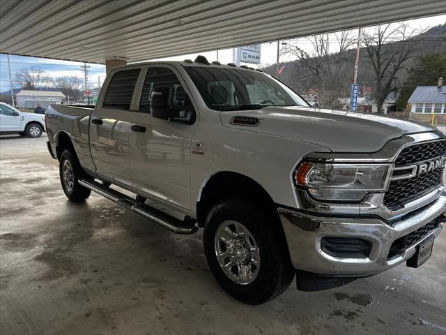 2024 RAM Ram 2500 RAM 2500 TRADESMAN CREW CAB 4X4 64 BOX