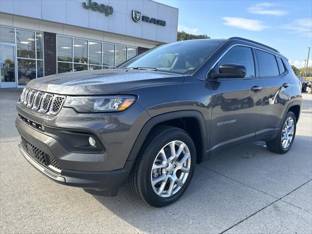 2023 Jeep Compass COMPASS LATITUDE LUX 4X4