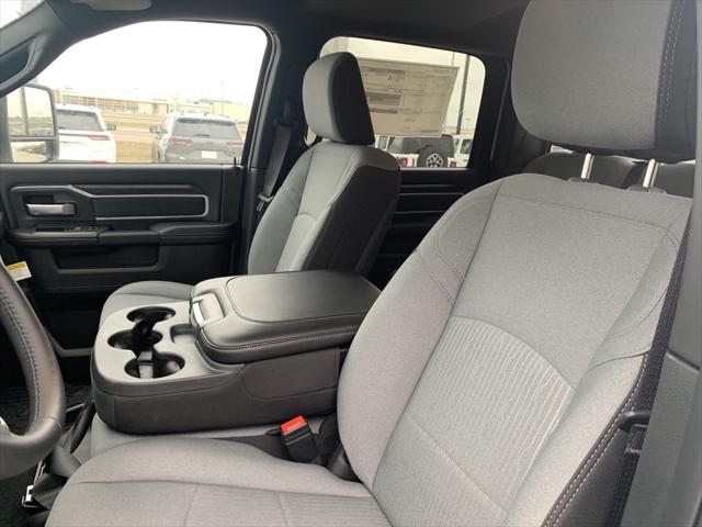 2024 RAM Ram 4500 Chassis Cab RAM 4500 SLT CHASSIS CREW CAB 4X4 60 CA
