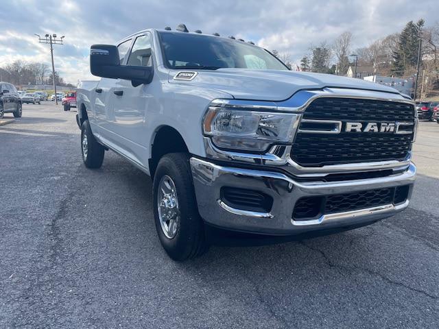 2024 RAM Ram 2500 RAM 2500 TRADESMAN CREW CAB 4X4 64 BOX