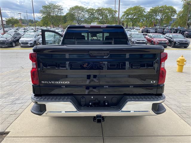 2023 Chevrolet Silverado 1500 4WD Crew Cab Standard Bed LT
