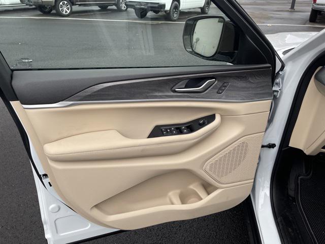 2023 Jeep Grand Cherokee GRAND CHEROKEE L LIMITED 4X4