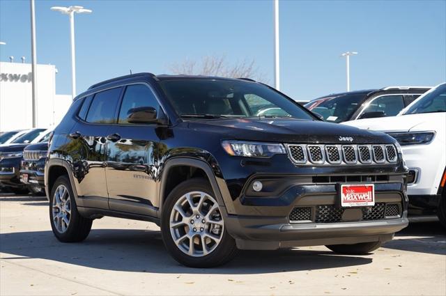 2023 Jeep Compass COMPASS LATITUDE LUX 4X4