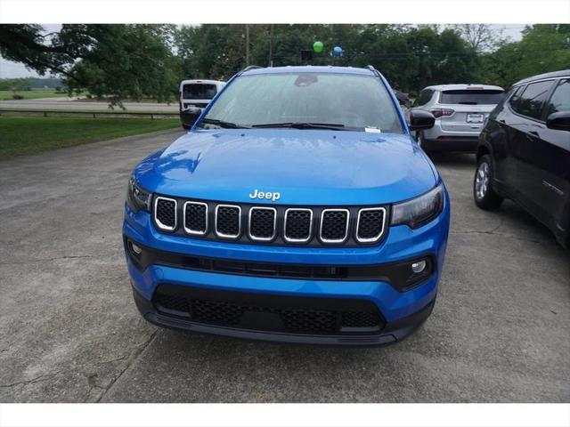 2023 Jeep Compass COMPASS LATITUDE 4X4