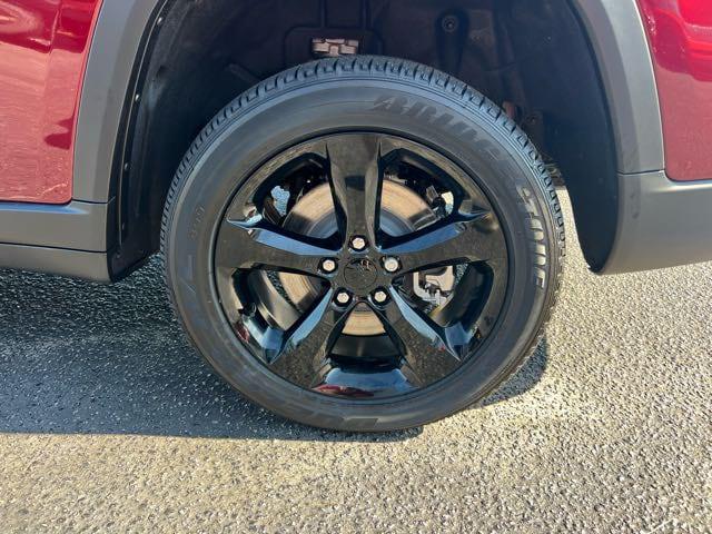 2023 Jeep Grand Cherokee Altitude 4x2
