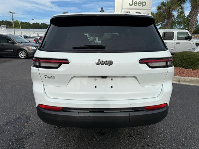 2023 Jeep Grand Cherokee Altitude 4x2