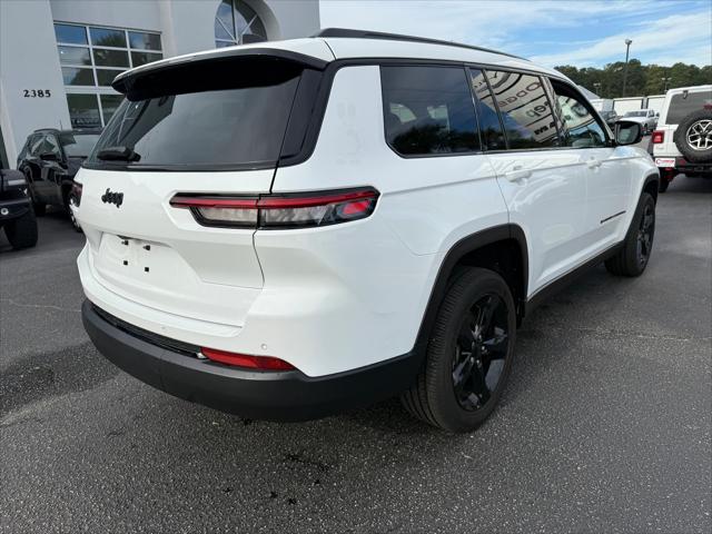 2023 Jeep Grand Cherokee Altitude 4x2