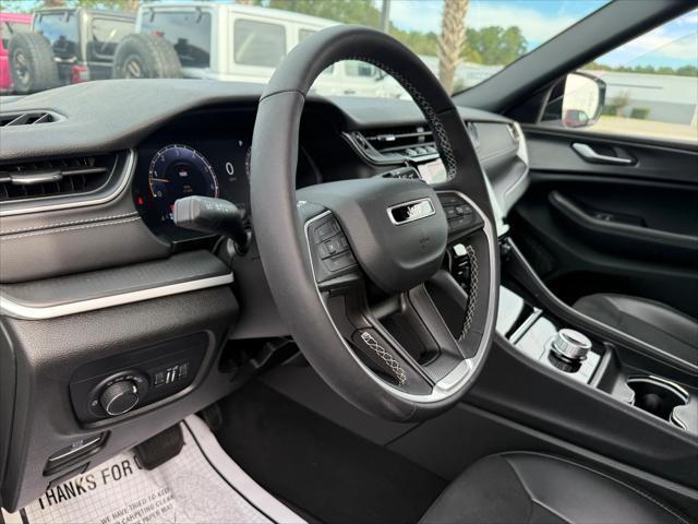 2023 Jeep Grand Cherokee Altitude 4x2