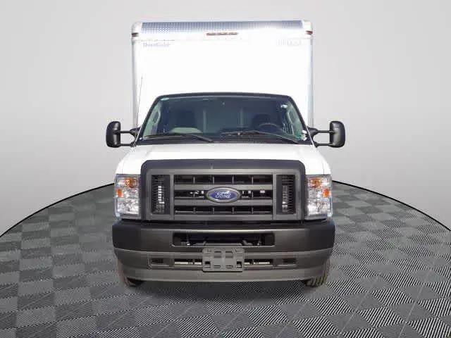2024 Ford E-450 Cutaway Base