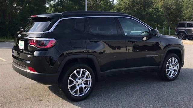 2023 Jeep Compass COMPASS LATITUDE LUX 4X4