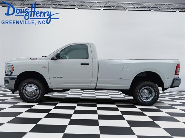 2022 RAM 3500 Tradesman Regular Cab 4x4 8 Box