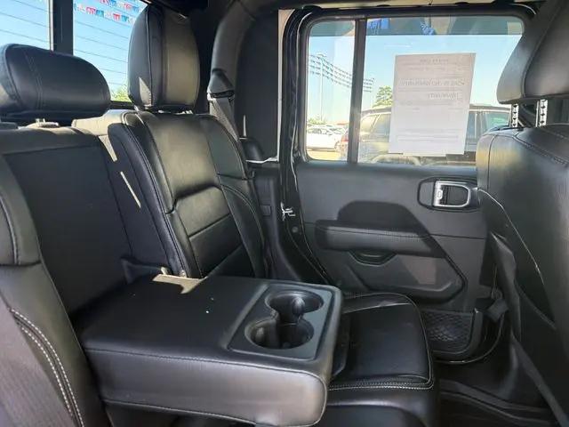 2022 Jeep Gladiator Overland