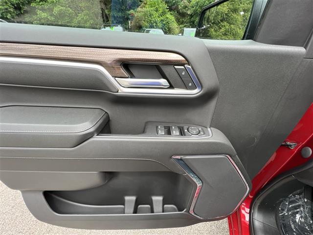 2023 Chevrolet Silverado 1500 4WD Crew Cab Short Bed RST