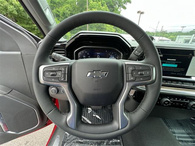 2023 Chevrolet Silverado 1500 4WD Crew Cab Short Bed RST