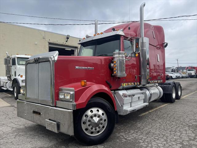 2014 Sterling 900 4900EX Extended Hood for sale in Oak Park, MI