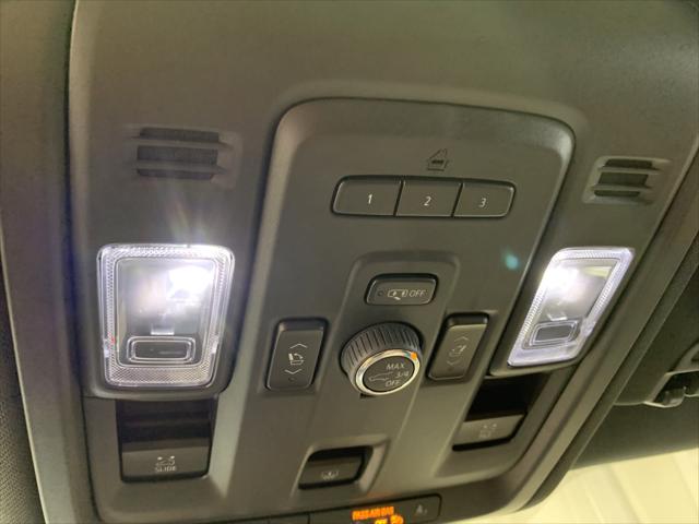 2023 GMC Yukon XL 4WD AT4