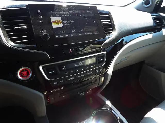 2022 Honda Pilot AWD Touring 7 Passenger