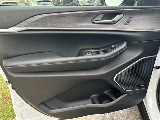 2023 Jeep Grand Cherokee GRAND CHEROKEE LIMITED 4X4