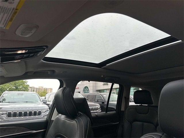 2023 Jeep Grand Cherokee GRAND CHEROKEE LIMITED 4X4