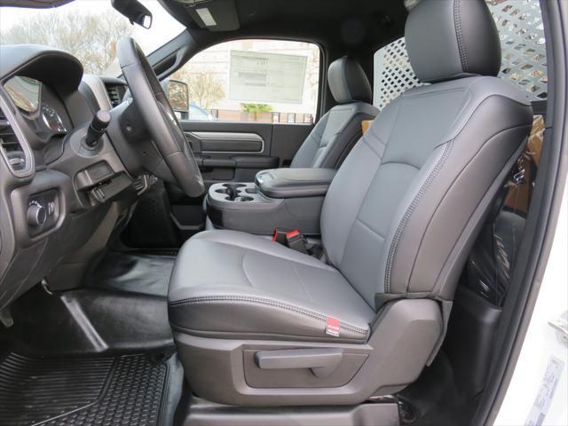 2023 Ram 4500 Chassis Tradesman/SLT