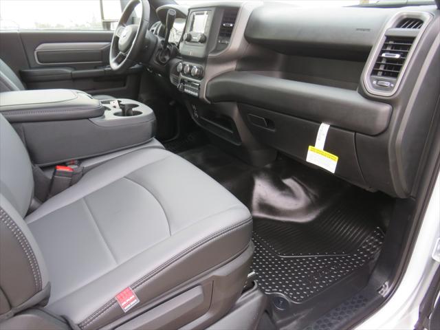 2023 Ram 4500 Chassis Tradesman/SLT