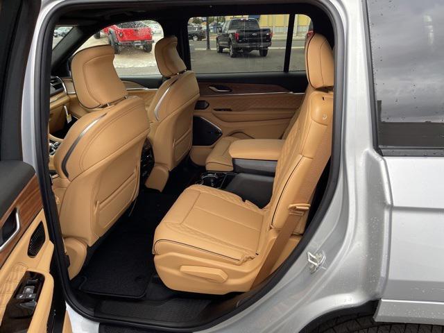 2023 Jeep Grand Cherokee GRAND CHEROKEE L SUMMIT RESERVE 4X4