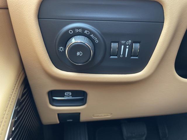 2023 Jeep Grand Cherokee GRAND CHEROKEE L SUMMIT RESERVE 4X4