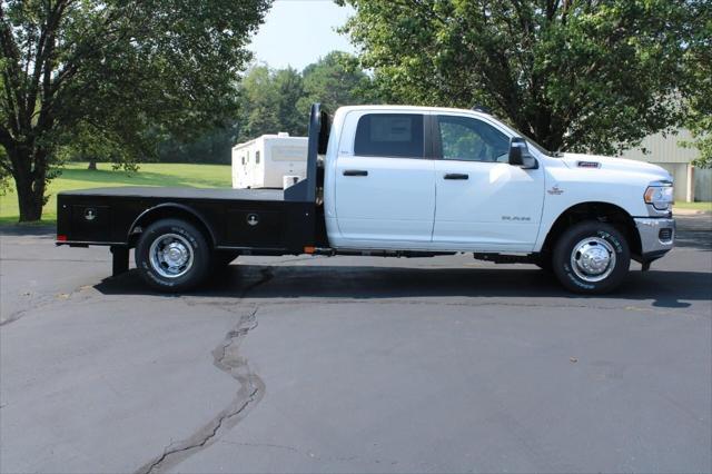 2023 RAM Ram 3500 Chassis Cab RAM 3500 SLT CREW CAB CHASSIS 4X4 60 CA