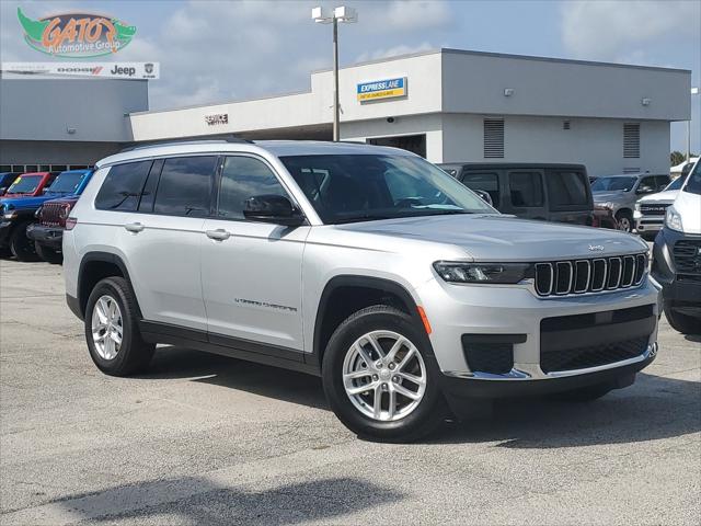 2022 Jeep Grand Cherokee L Laredo 4x4