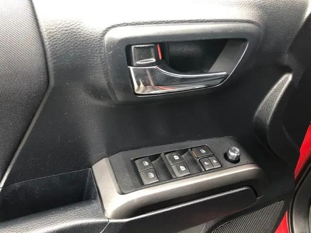 2018 Toyota Tacoma SR5 V6