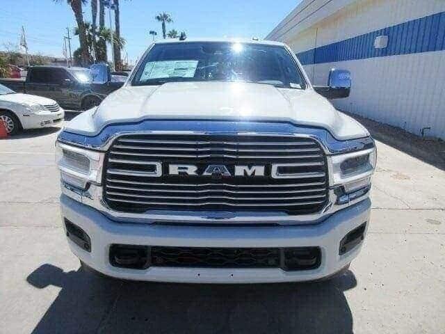 2024 RAM Ram 3500 RAM 3500 LARAMIE CREW CAB 4X4 64 BOX