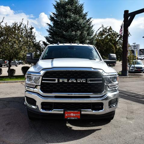 2024 RAM Ram 3500 Chassis Cab RAM 3500 SLT CREW CAB CHASSIS 4X4 60 CA