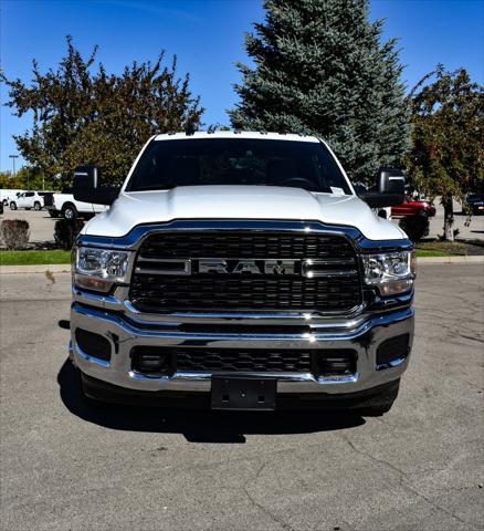 2024 RAM Ram 3500 Chassis Cab RAM 3500 SLT CREW CAB CHASSIS 4X4 60 CA