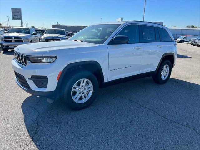 2023 Jeep Grand Cherokee GRAND CHEROKEE LAREDO 4X4