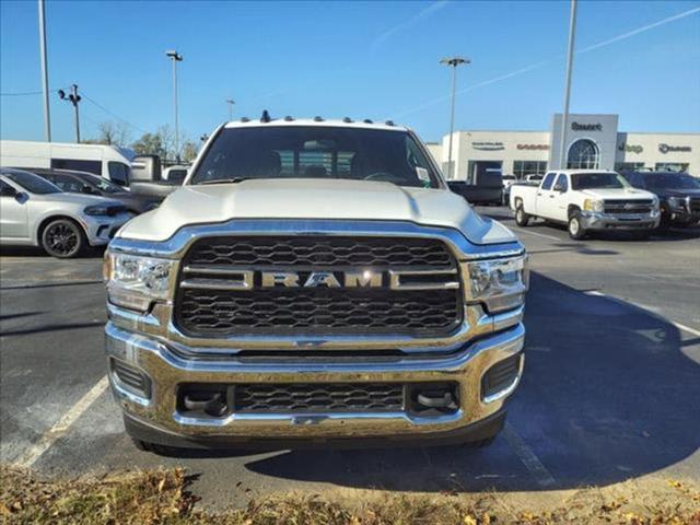 2023 RAM Ram 3500 RAM 3500 TRADESMAN CREW CAB 4X4 8 BOX