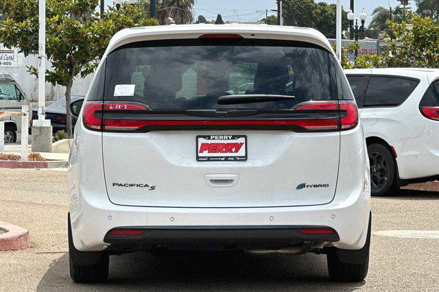 2023 Chrysler Pacifica Hybrid Limited