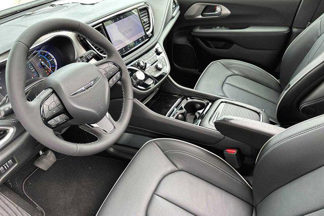 2023 Chrysler Pacifica Hybrid Limited