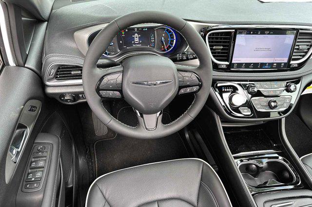 2023 Chrysler Pacifica Hybrid Limited